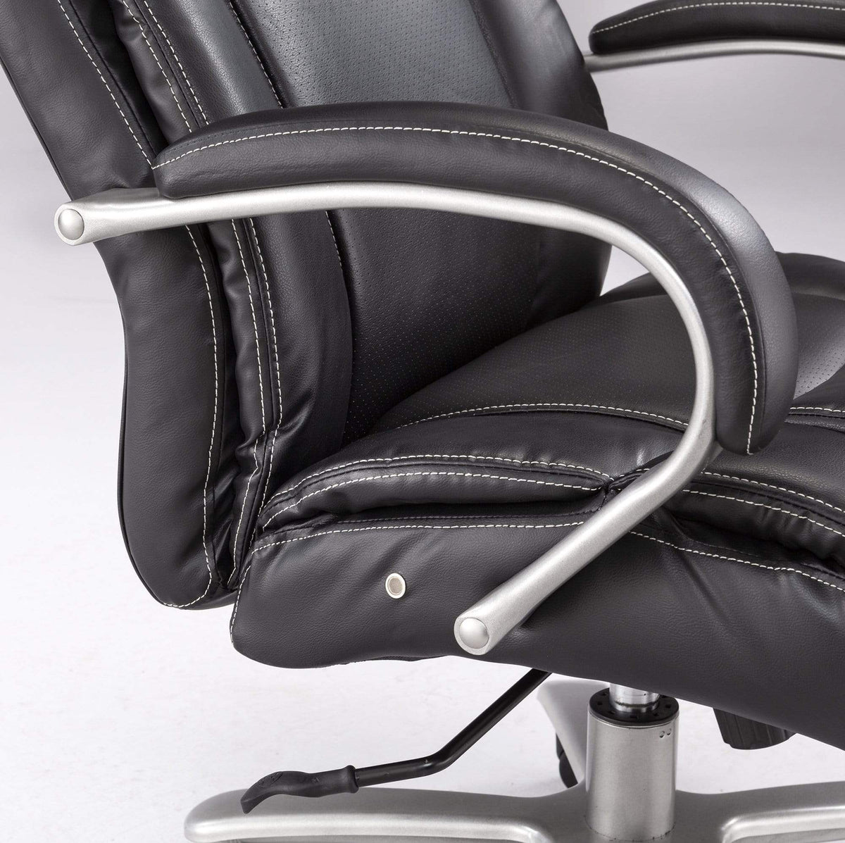 http://www.officechairsunlimited.com/cdn/shop/products/safco-lineage-big-tall-mid-back-task-chair-350-lb-weight-capacity-3504bl-black-31940582998167_1200x1200.jpg?v=1629924279